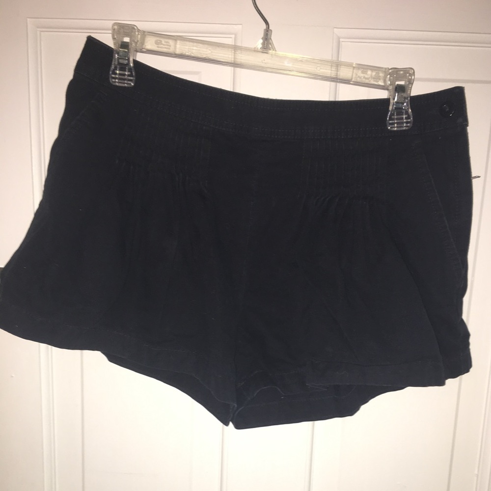 Marc Jacobs - Navy blue shorts - size 6